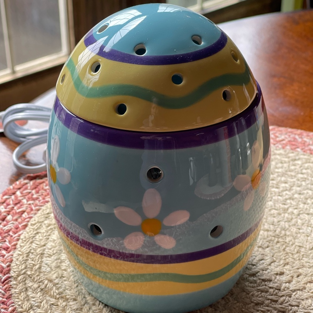 Scentsy Easter Egg full size warmer